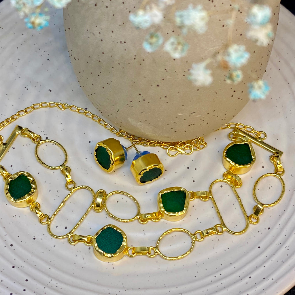 Natural Uncut Stone Choker Set