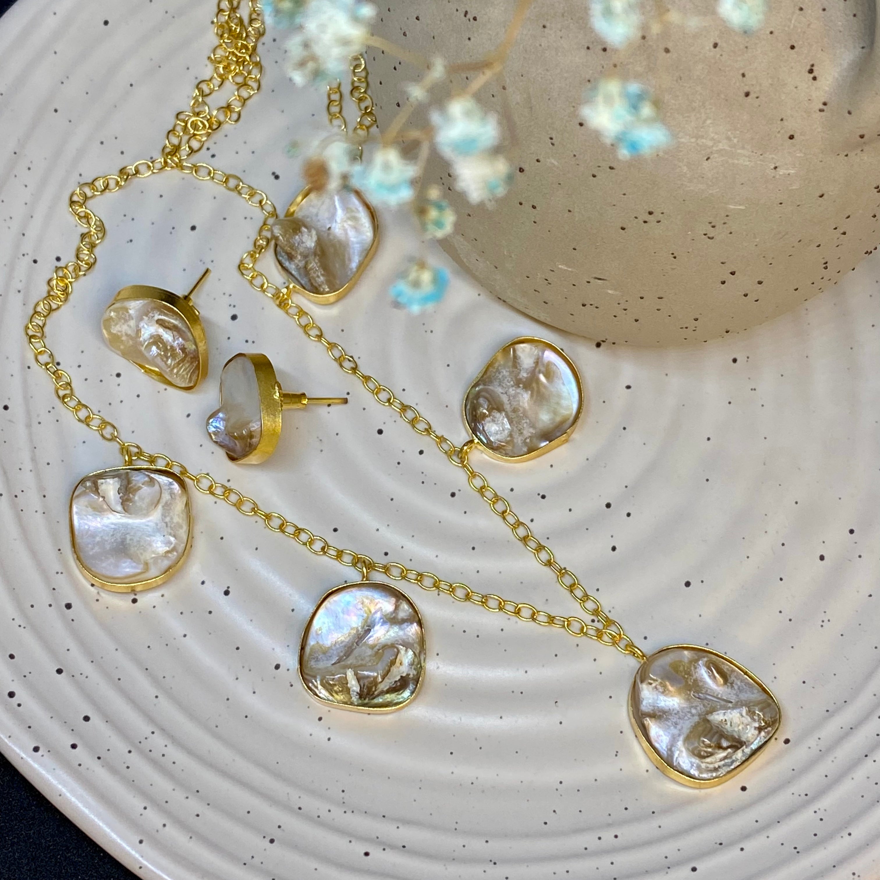 Baroque Pearl Pendent Set