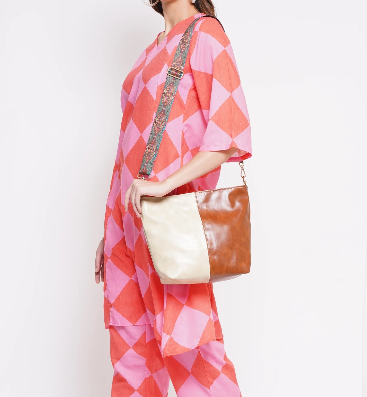 Creamy Beige Vegan Leather Crossbody Handbag along with Sling - 11