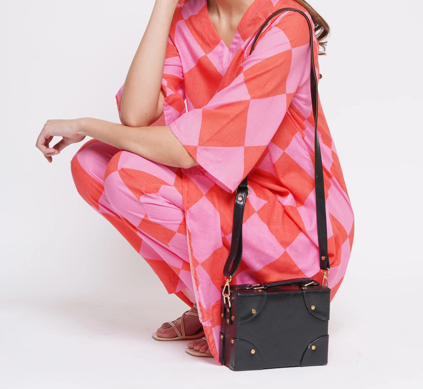 Vegan Leather Boxbag along with Sling - 06