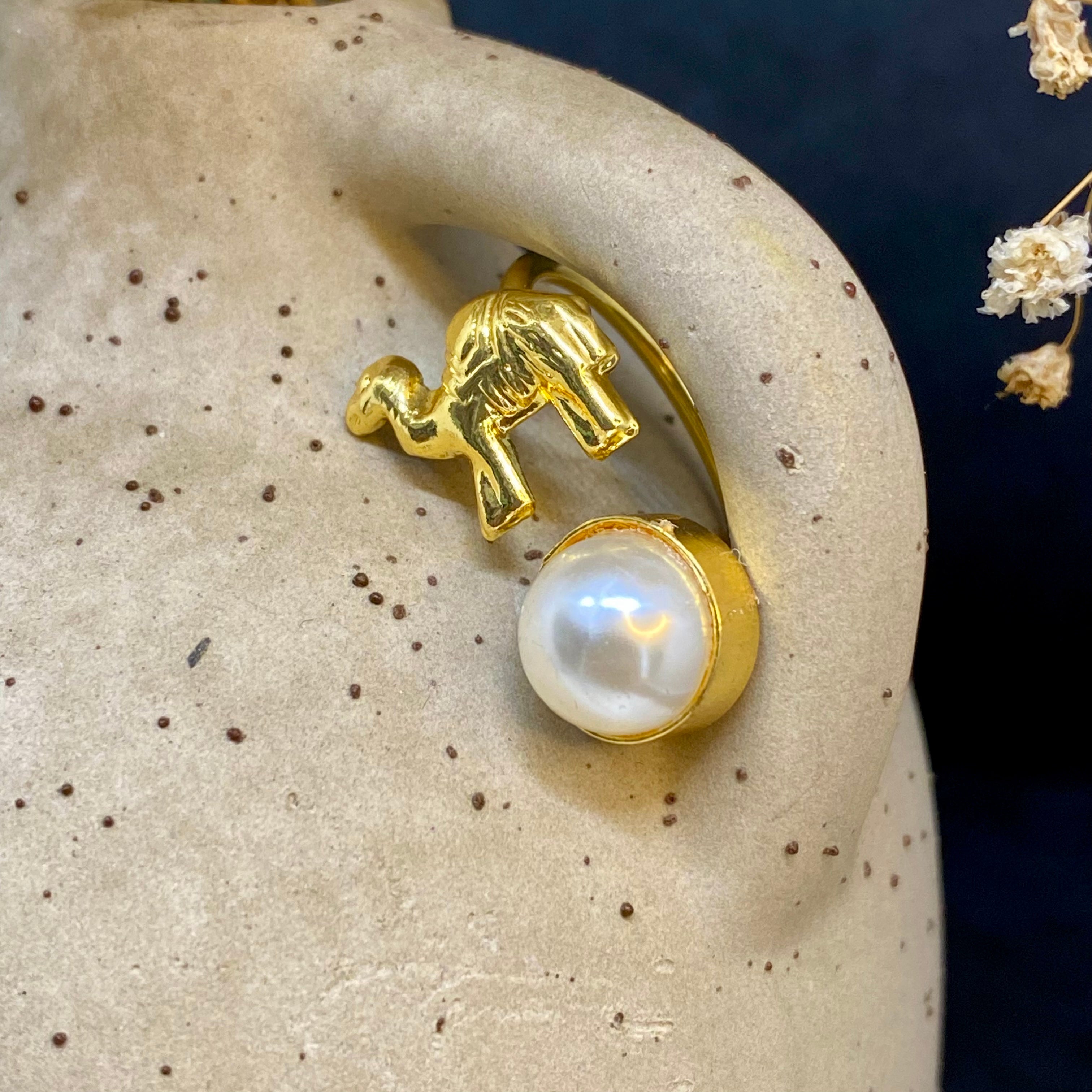 Camel-Pearl Ring