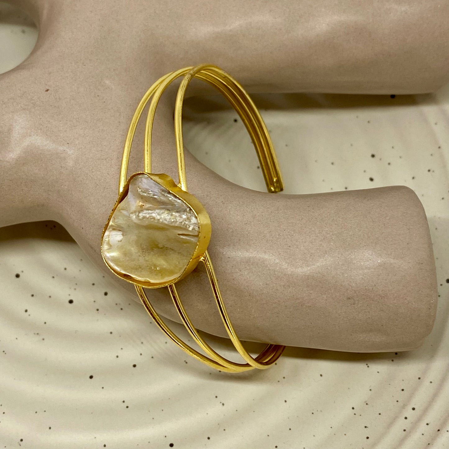 Baroque Pearl Bracelet - F47