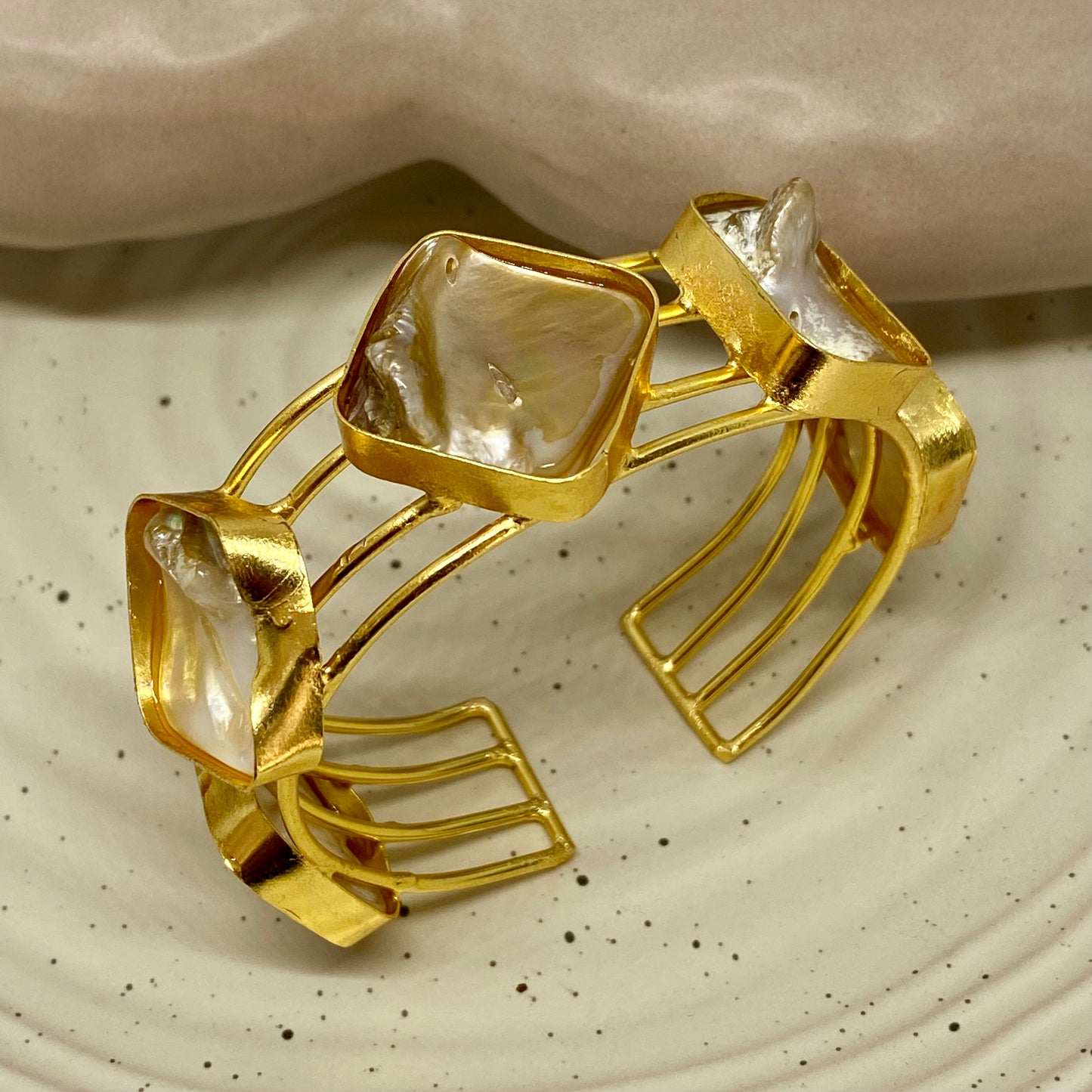 Baroque Pearl Bracelet - F48