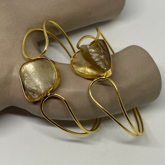 Broque Pearl Cuff - 08