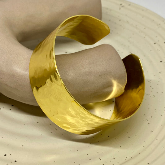 Hammered Handcuff - 32