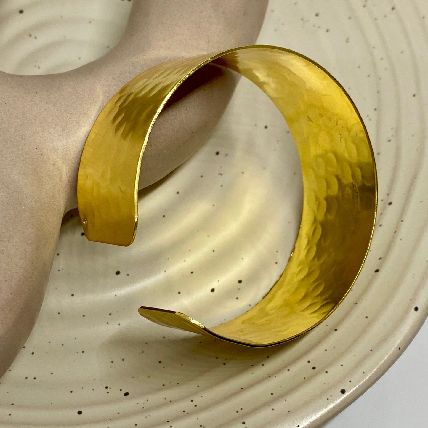 Hammered Handcuff - 32