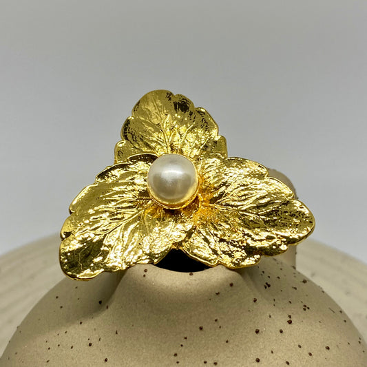 Leaf With Pearl Hook - 02
