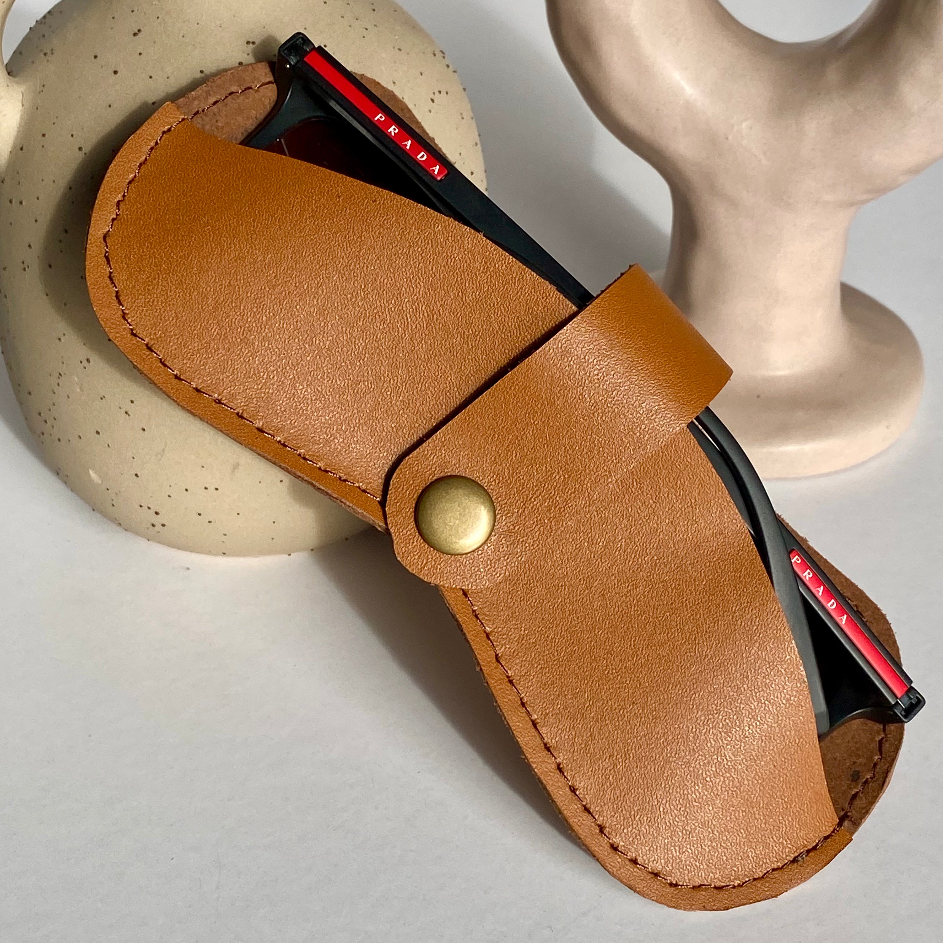 Eyewear Holder - 04