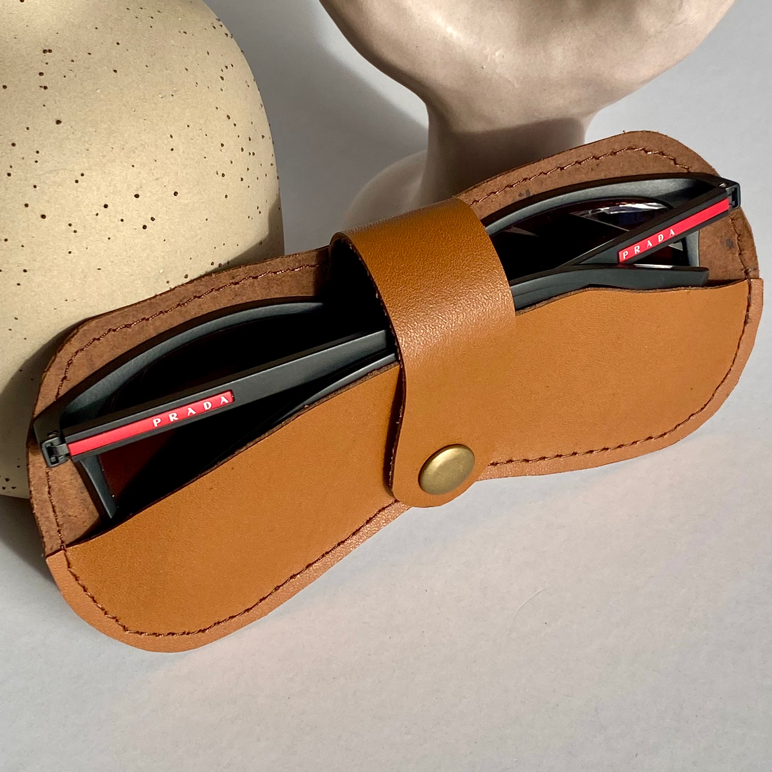 Eyewear Holder - 04